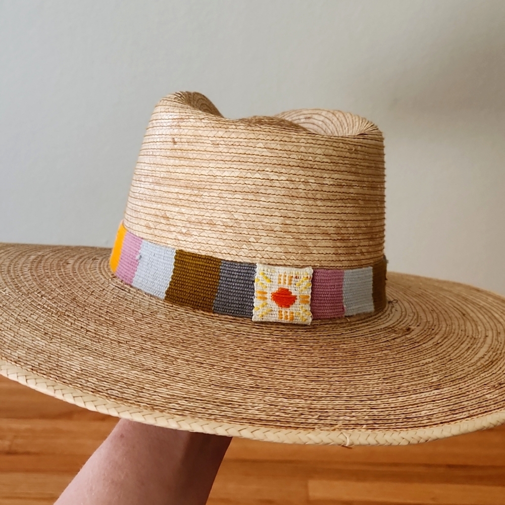Sunshine Tienda multicolor embroidered straw hat sz Small